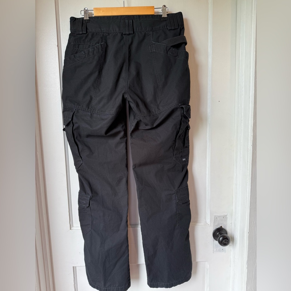 5.11 Tactical Women’s black Cargo Pants. Size 14L EUC - Picture 6 of 10